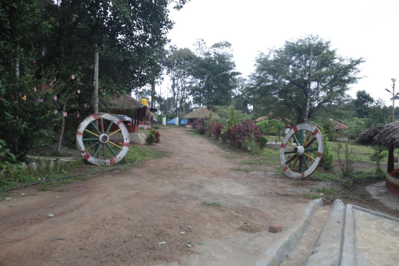 Stoneage Resort Sakleshpur Bagian luar foto